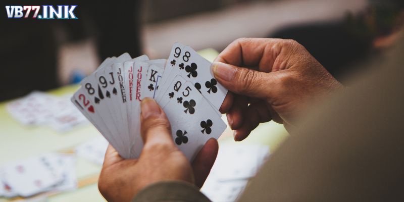 Bật mí luật chơi phỏm online cho người mới bắt đầu